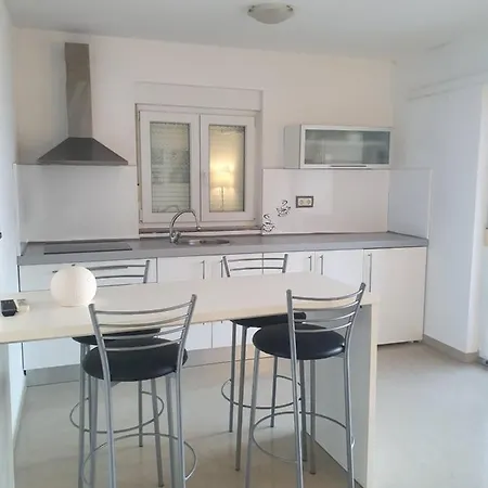 Apartment Lavender *